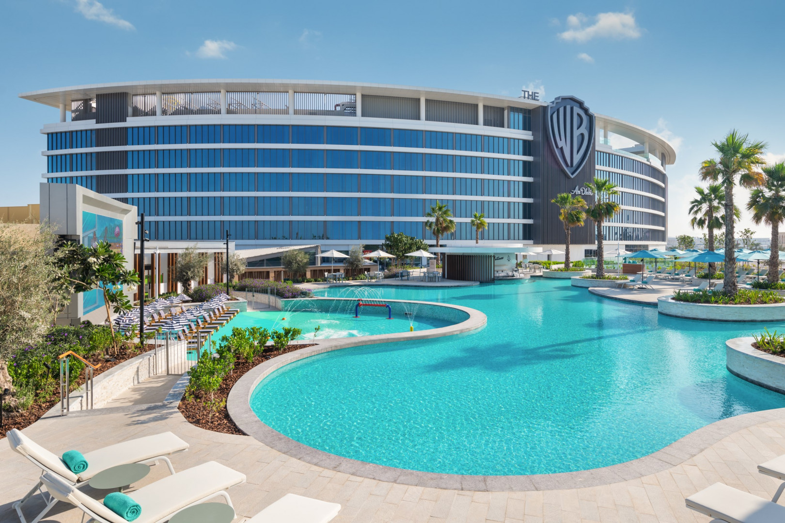 The WB Abu Dhabi Curio Collection By Hilton 4* — фото 1